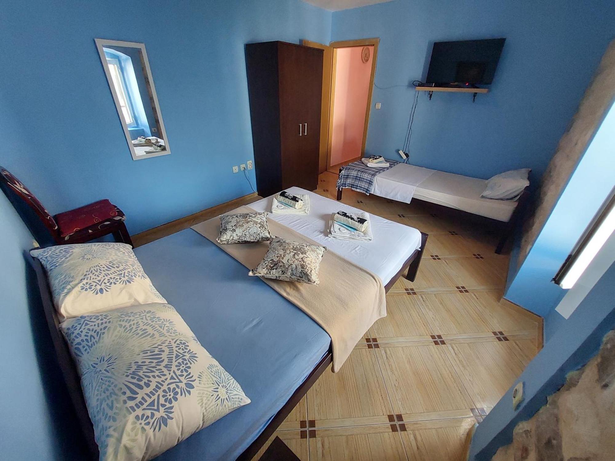 Apartments Jelena Kotor Bilik gambar